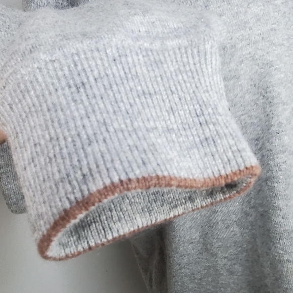 Brunello Cucinelli -size 52/L - Luxury Elegant Gray Cashmere Sweater - Picture 6 of 10